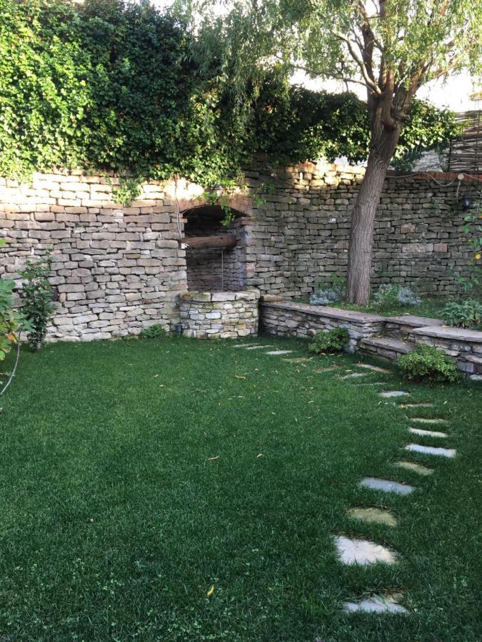 Number 10 Locanda B&B Belvedere Langhe Kültér fotó