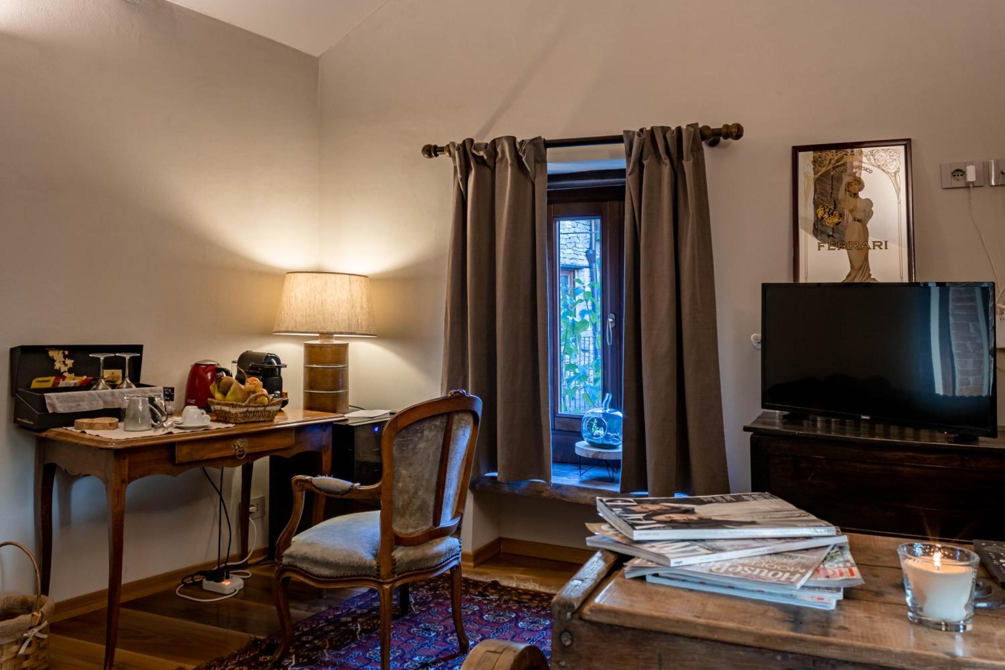 Number 10 Locanda B&B Belvedere Langhe Kültér fotó